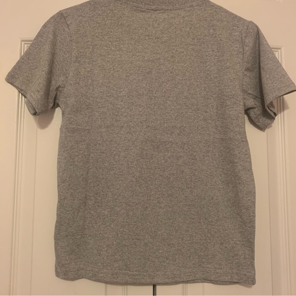 Disney Mickey 28 T-shirt Size 8 - Picture 3 of 3